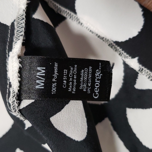 (M) George. Geometric Print Short Sleeve Slightly Sheer Blouse Business Casual - Picture 5 of 7